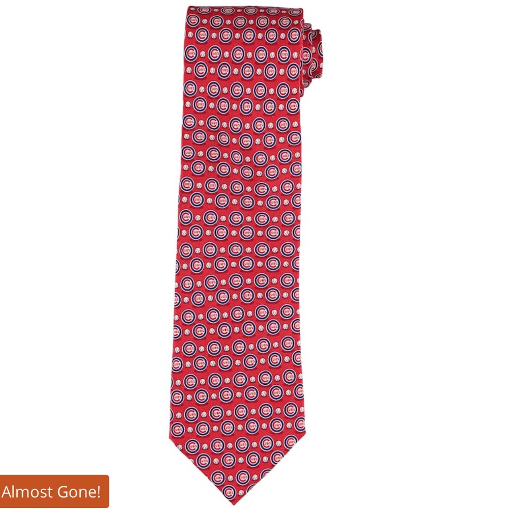 NWT Vineyard Vines Chicago Cubs Red Neck Tie